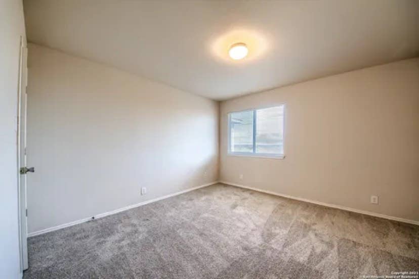2 bds & 1bth shared home