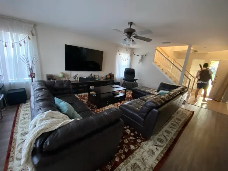 2 bds & 1bth shared home