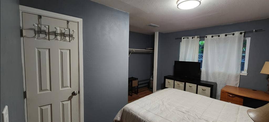 Spacious Room for Rent