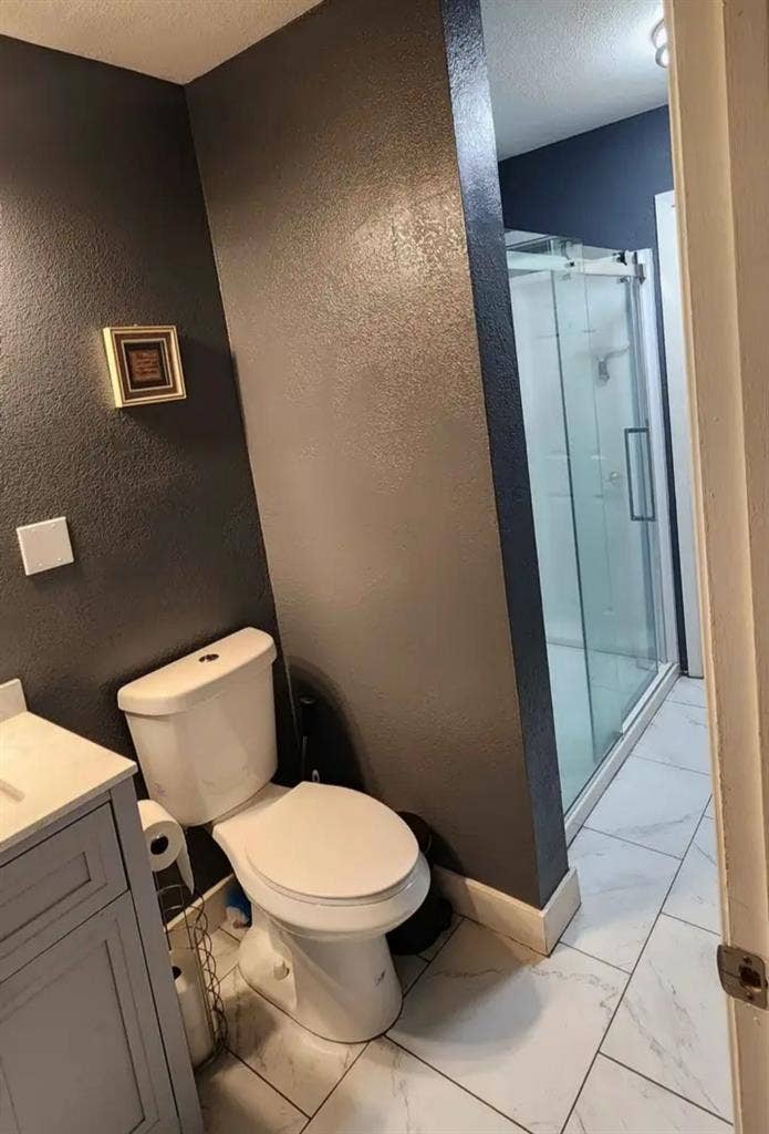 Spacious Room for Rent