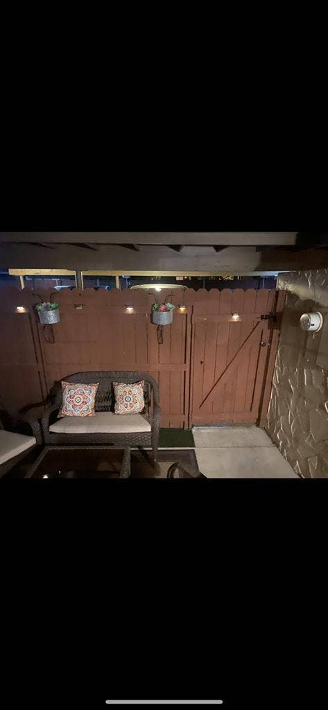 Upstairs bedroom for rent