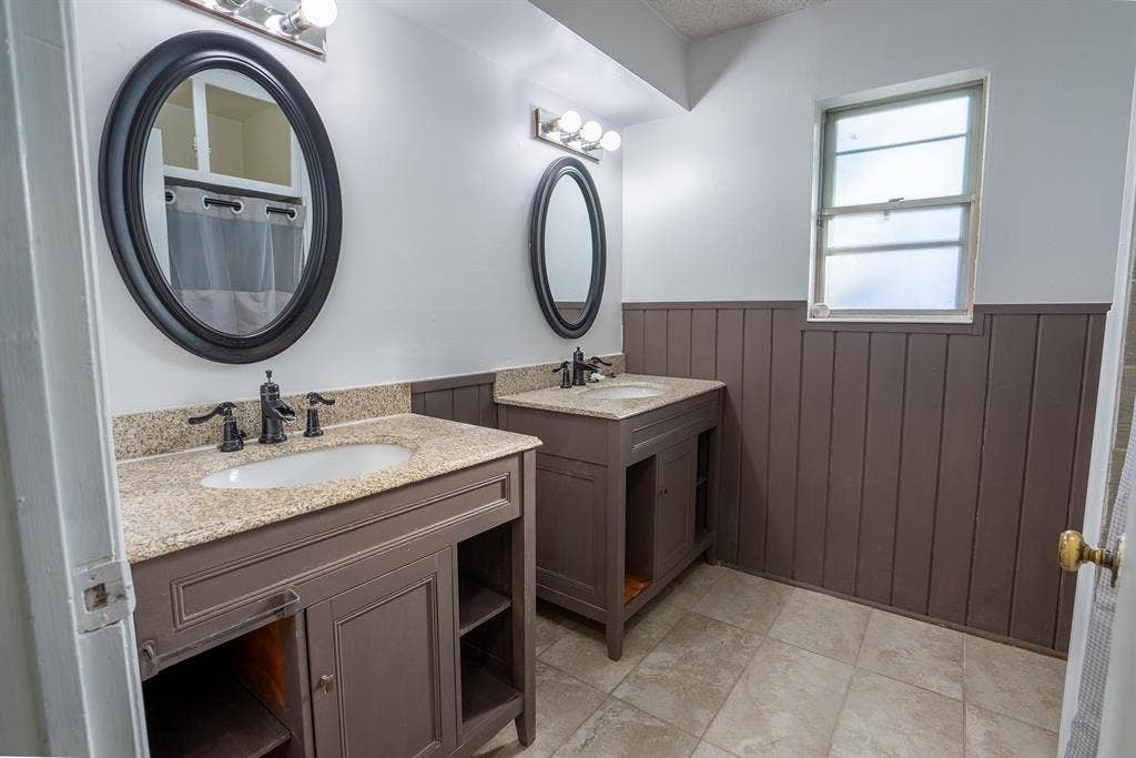 Clean, affordable room in Arlington