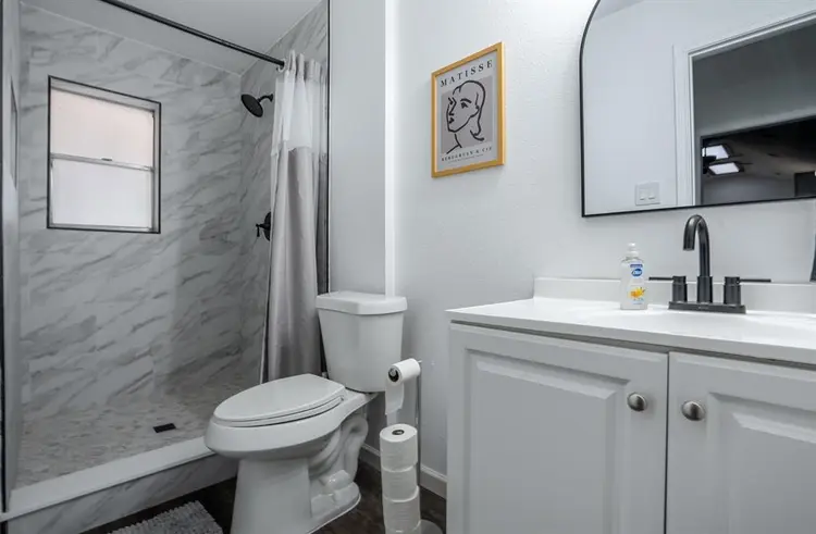 Clean, affordable room in Arlington