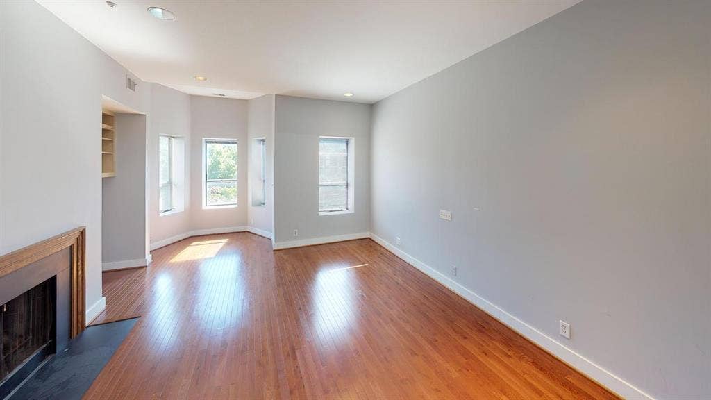 1 BR in Washington
