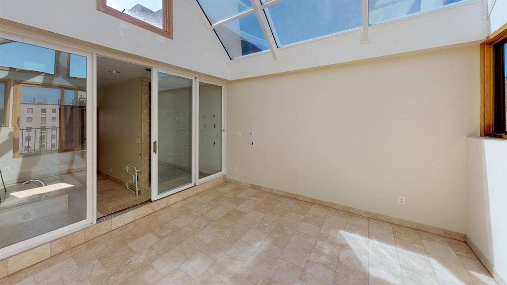 1 BR in Washington