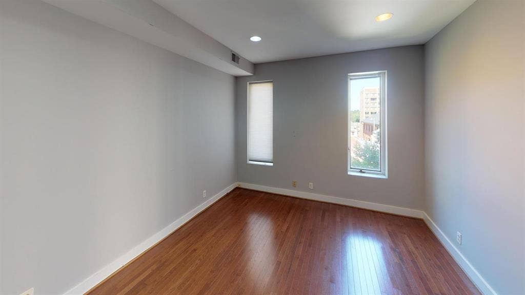 1 BR in Washington