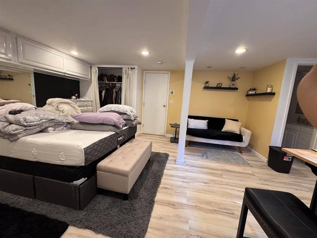 Fully Furnished Studio