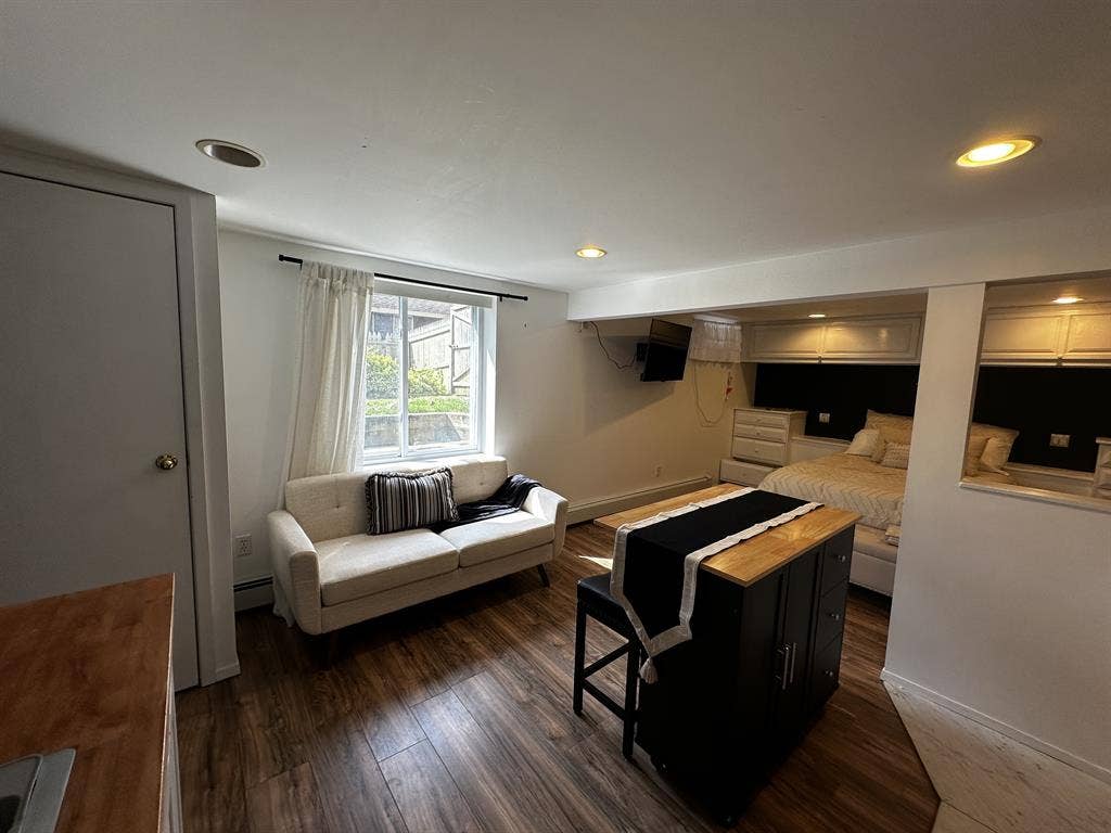 Fully Furnished Studio