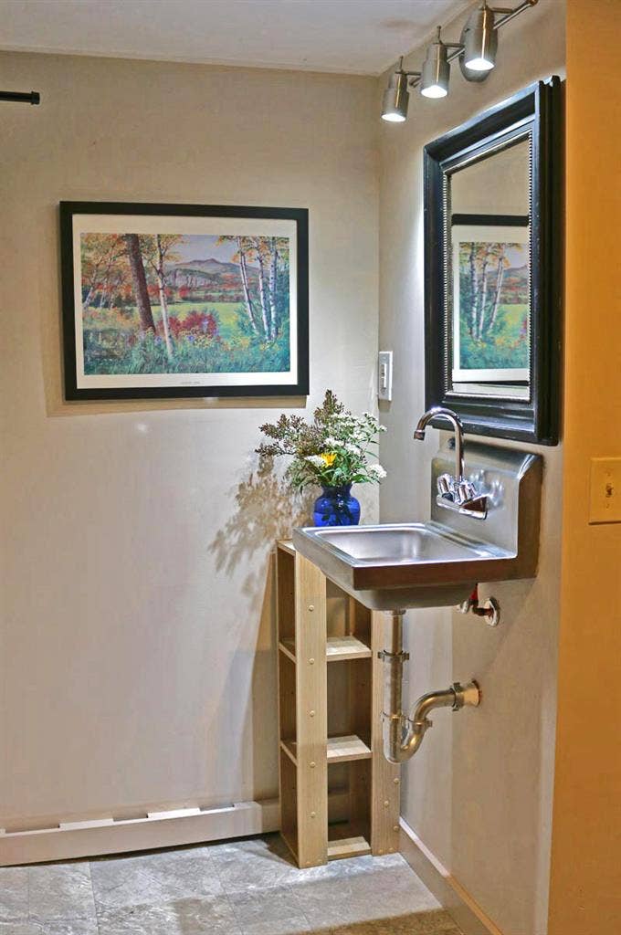 Furnished Studio | Center Conway