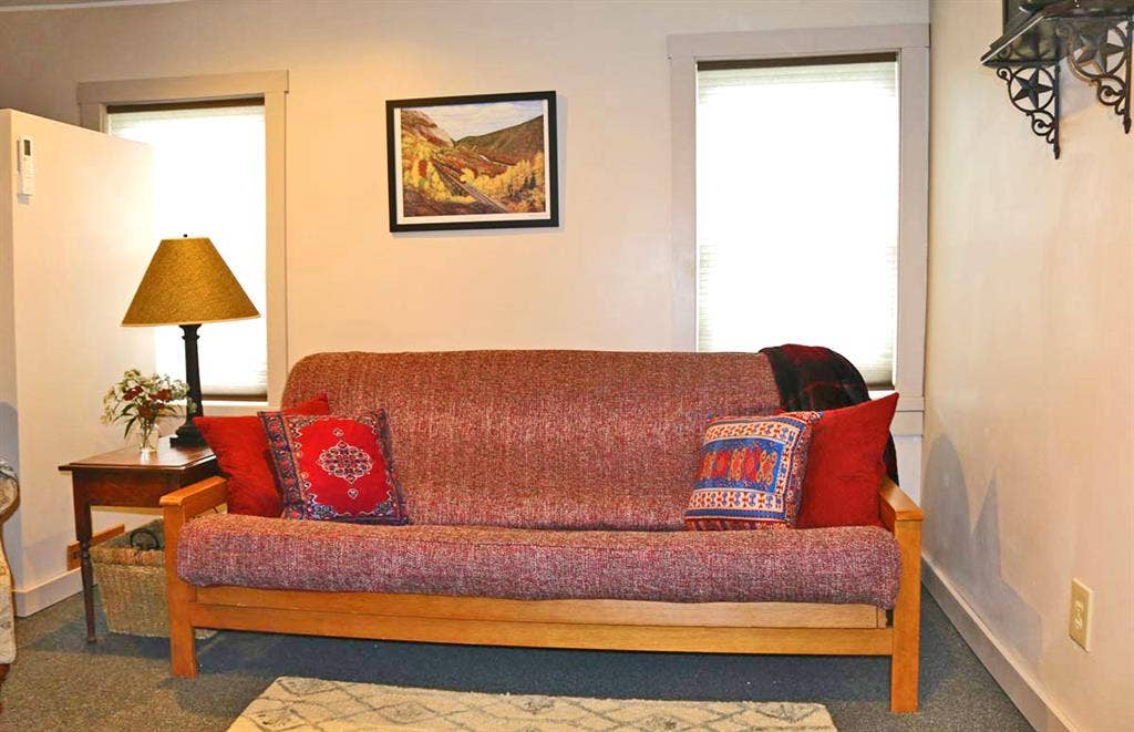 Furnished Studio | Center Conway