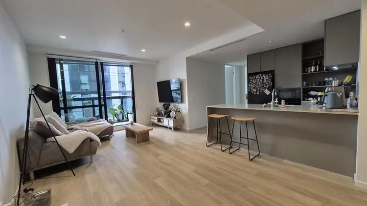 Own room & toilet, 2B2B South Melb