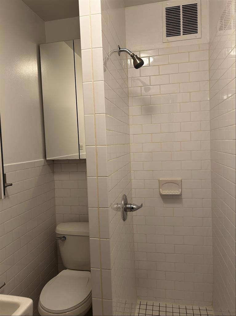 Sun-drenched 1bed 1bath Apartment