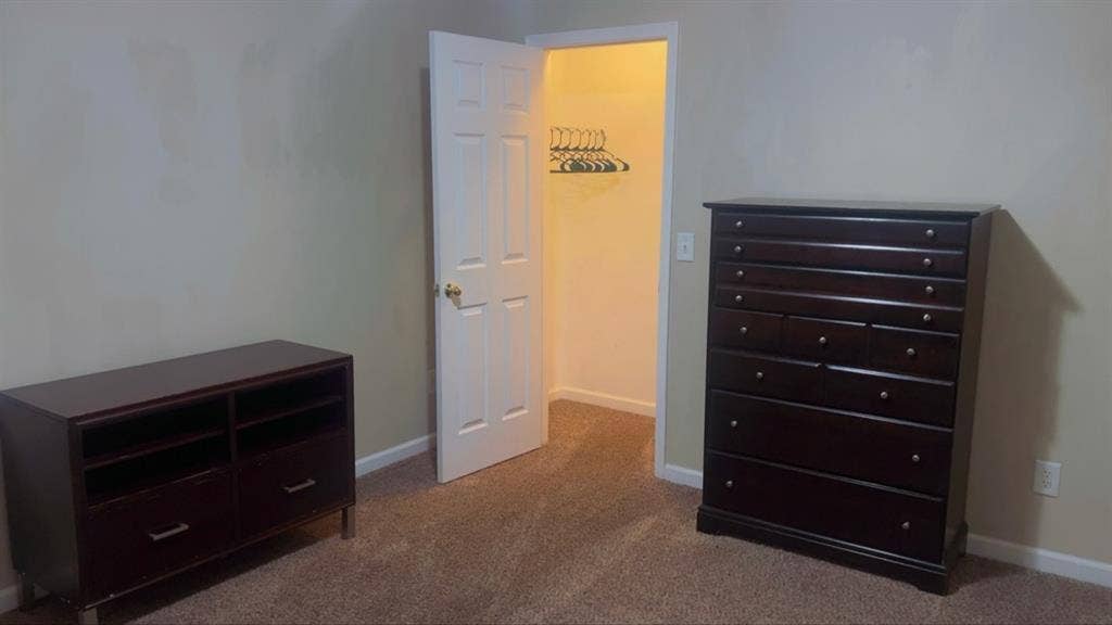 Room in La Vergne near 1-24
