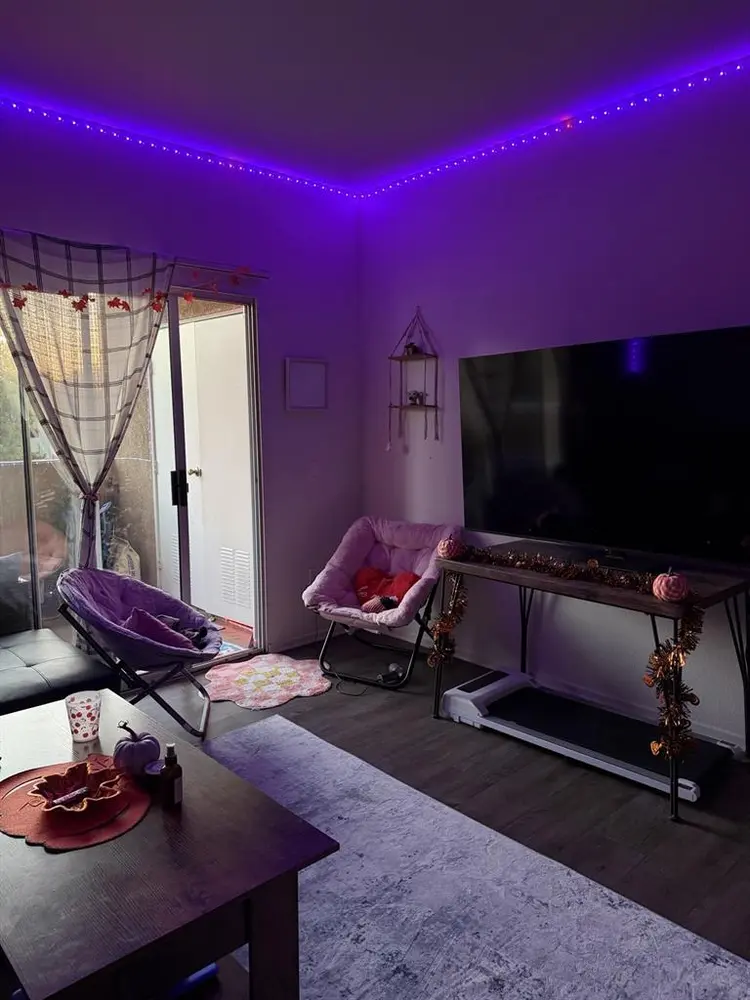 Bed & Bathroom available
