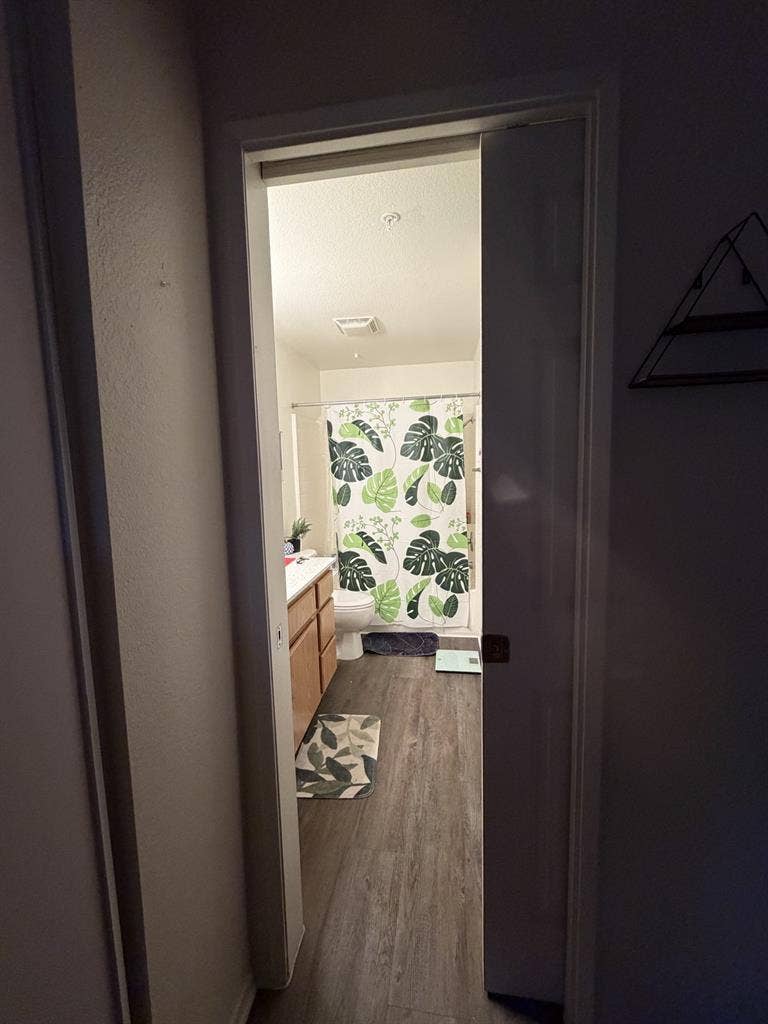 Bed & Bathroom available