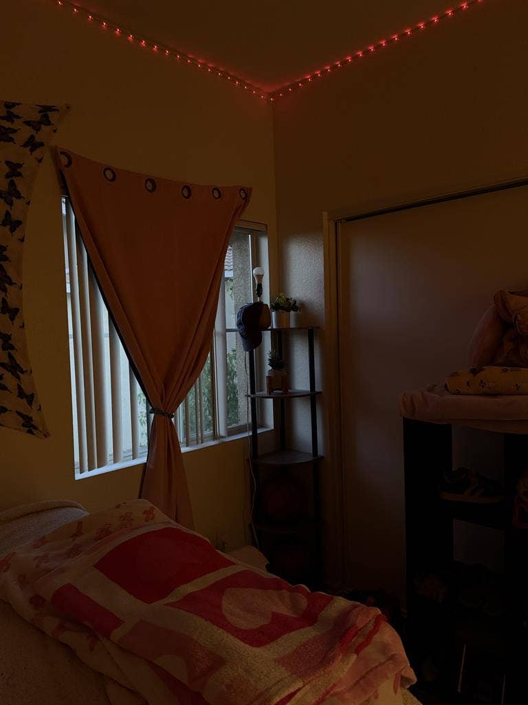 Bed & Bathroom available