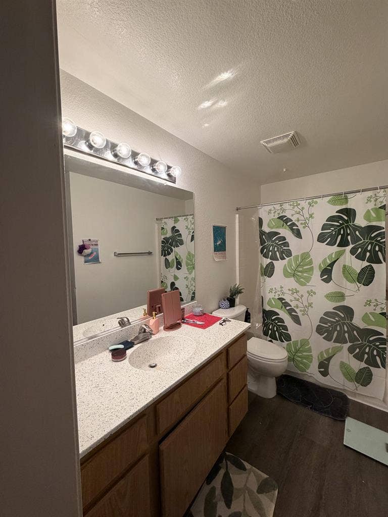 Bed & Bathroom available