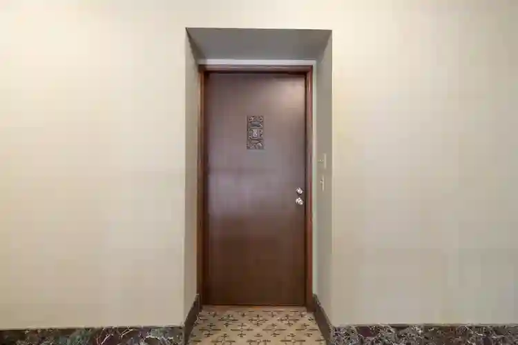 ELEGANT FIRST HILL STUDIO FOR RENT