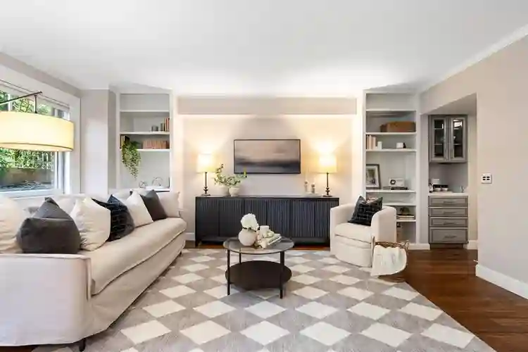 ELEGANT FIRST HILL STUDIO FOR RENT