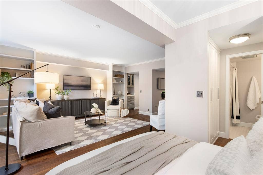ELEGANT FIRST HILL STUDIO FOR RENT