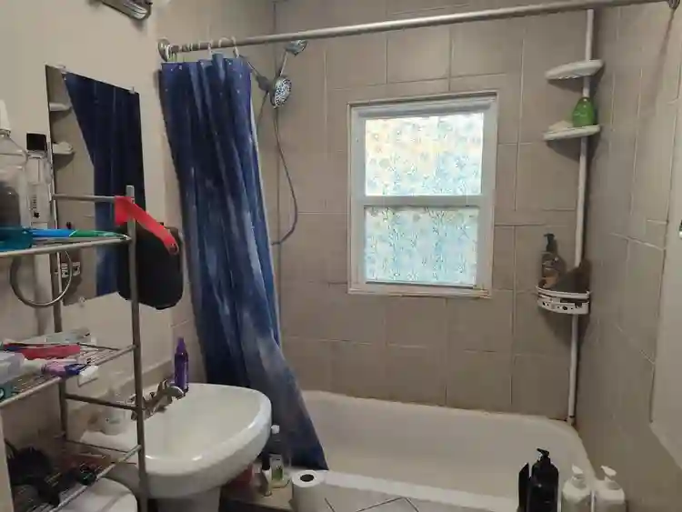 No deposit, Immediate move in!