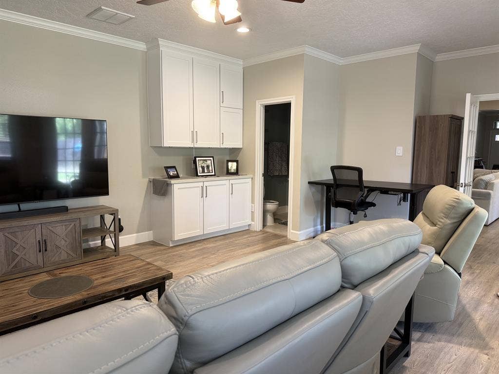 PRIVATE ROOM + PRIVATE BATH - $750