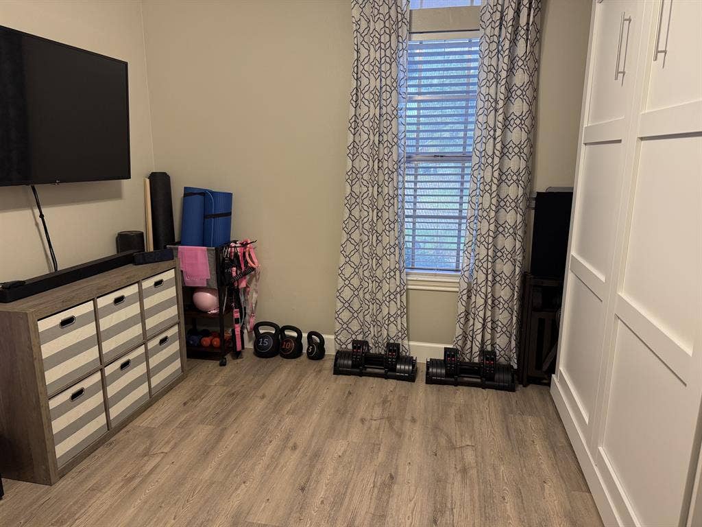 PRIVATE ROOM + PRIVATE BATH - $750