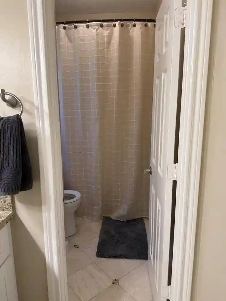 PRIVATE ROOM + PRIVATE BATH - $750