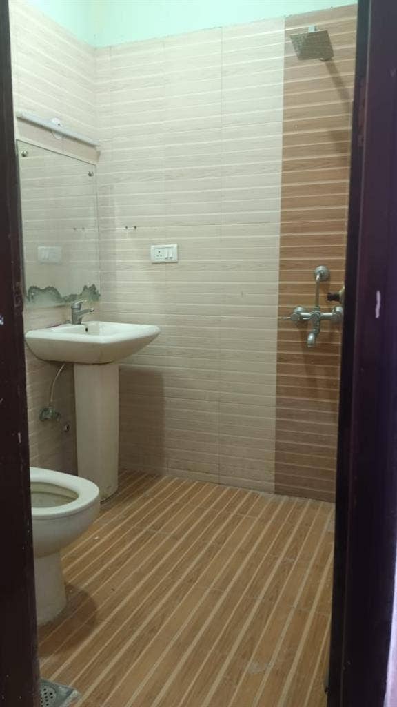 Need a roommate for sharing