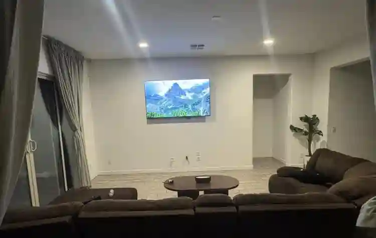 looking for roomate