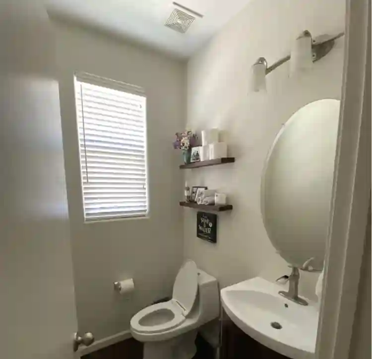 Room for Rent-Cleaning Included