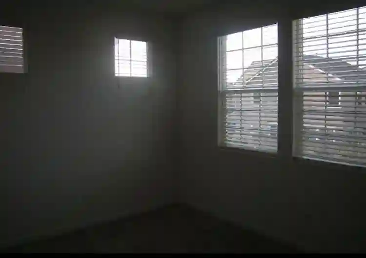 Room for Rent-Cleaning Included