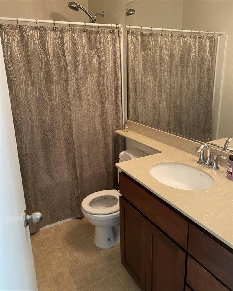 Room for Rent-Cleaning Included