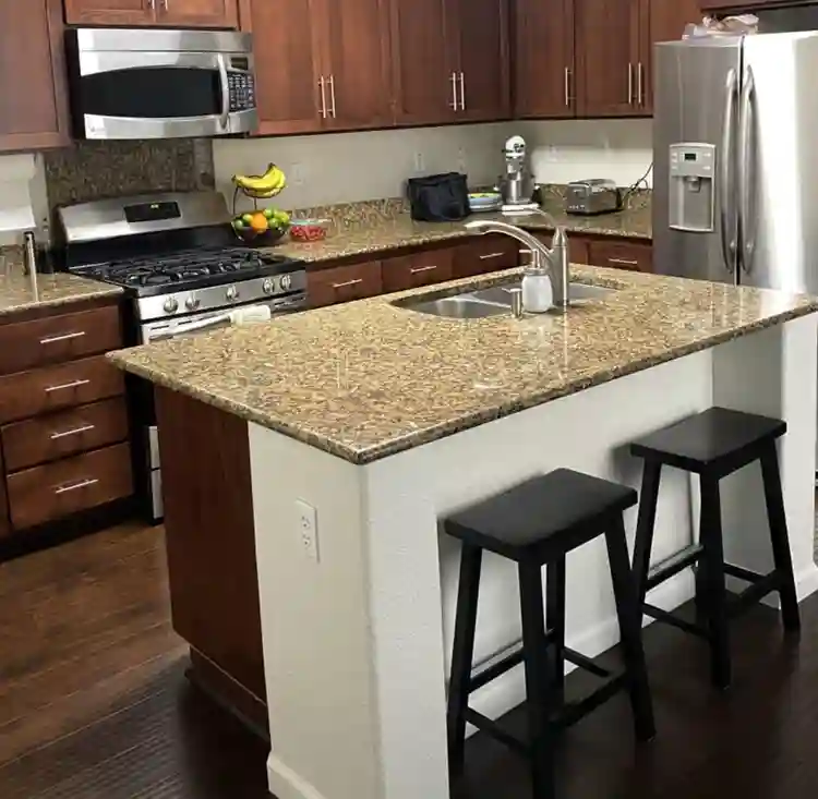 Room for Rent-Cleaning Included