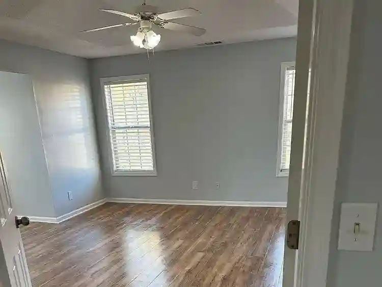 4 BR in Grayson