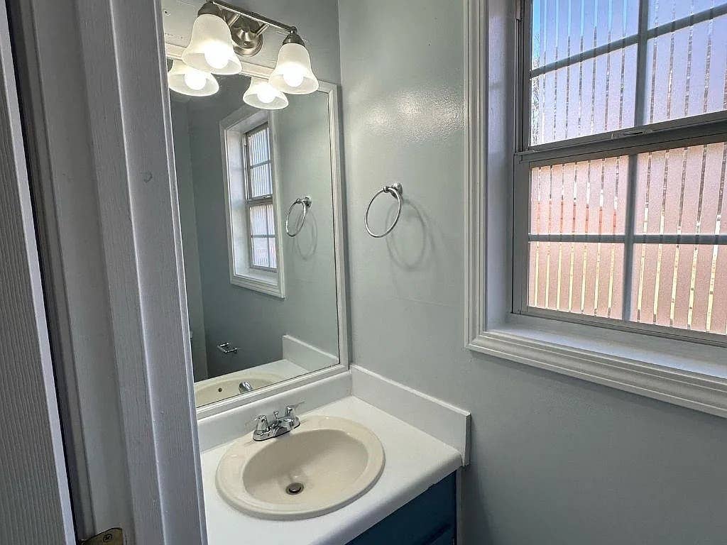 4 BR in Grayson
