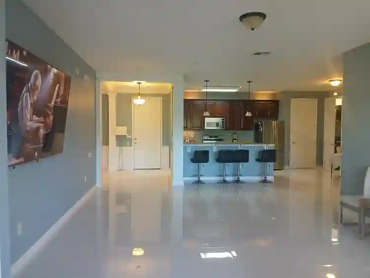 Looking for a roomate