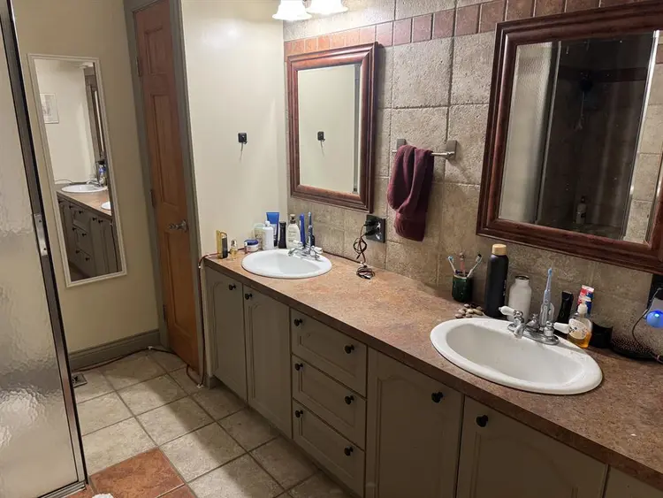 Single bedroom