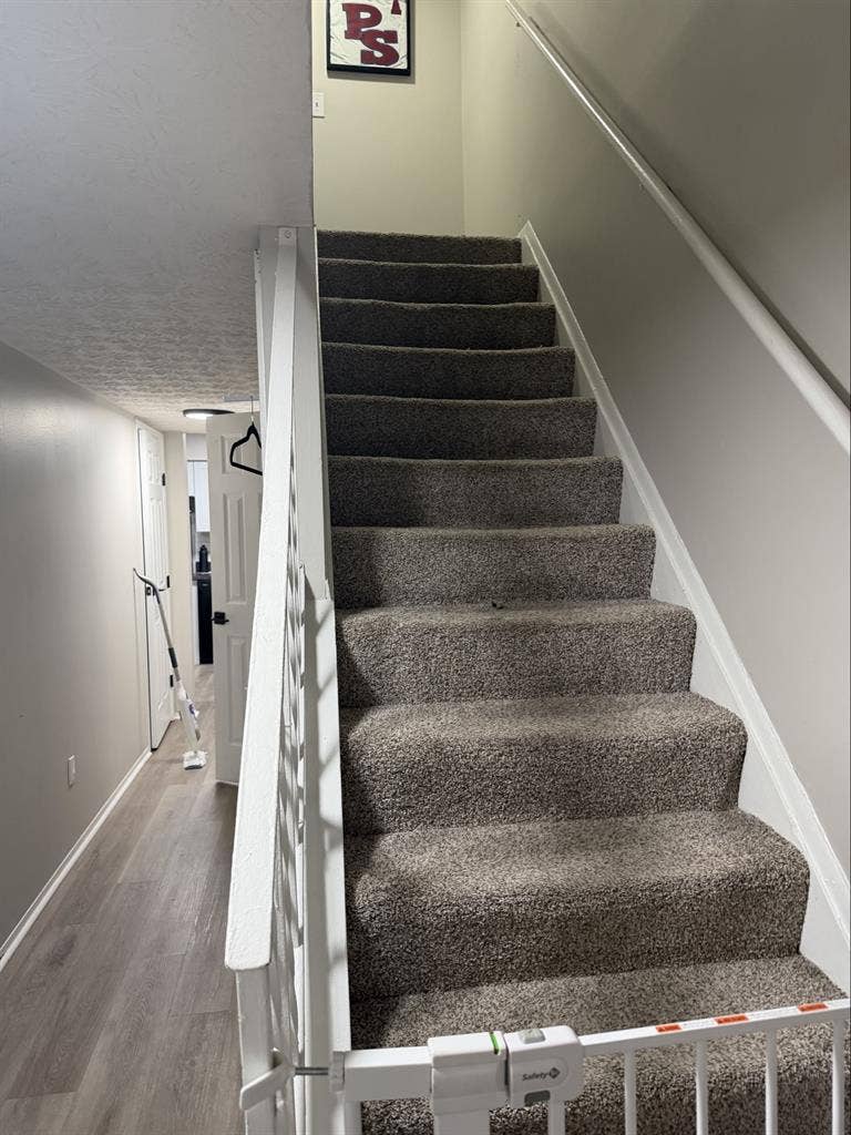Two bed 1.5 bath split level apar