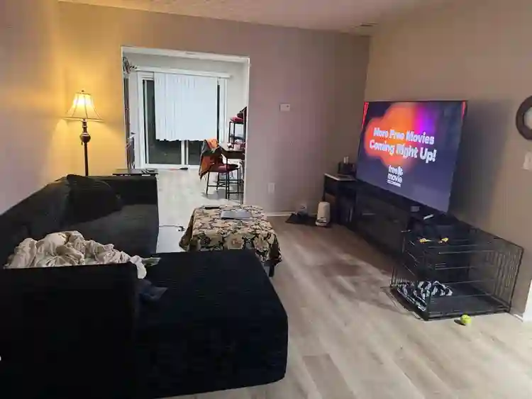 Two bed 1.5 bath split level apar