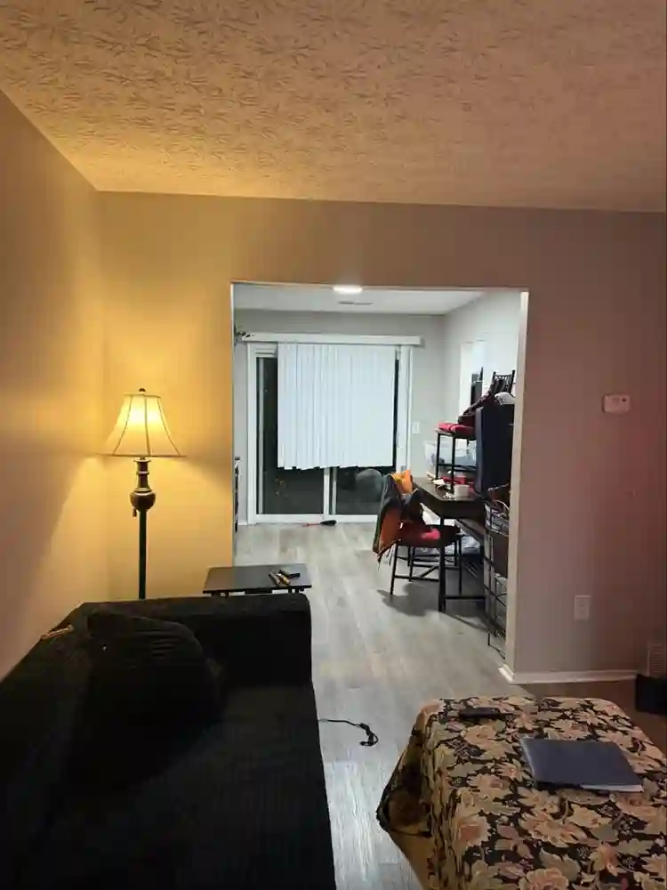 Two bed 1.5 bath split level apar