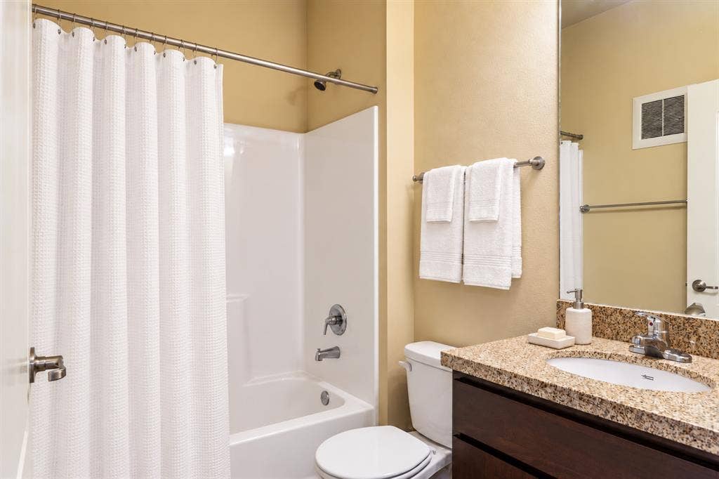 3 Bed / 3 Bath, Furnished Optional
