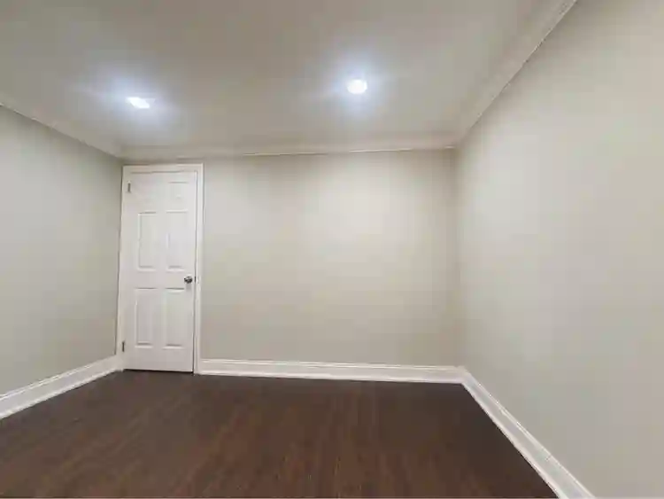 🏡 One Room Available – Female Only