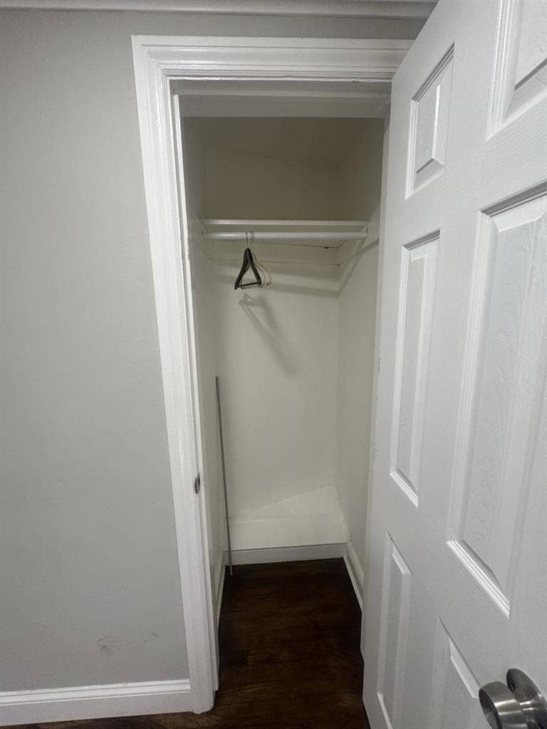 🏡 One Room Available – Female Only