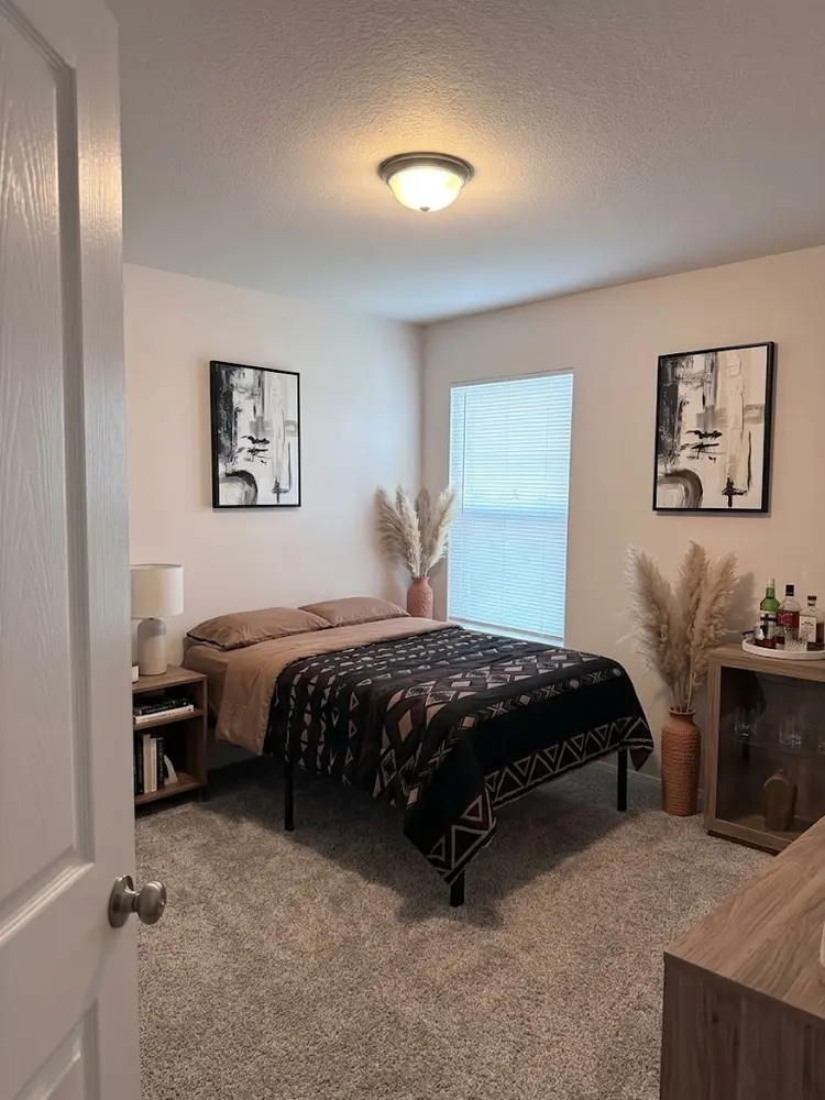 Room for rent!