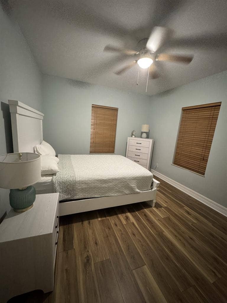 Looking for a roommate!