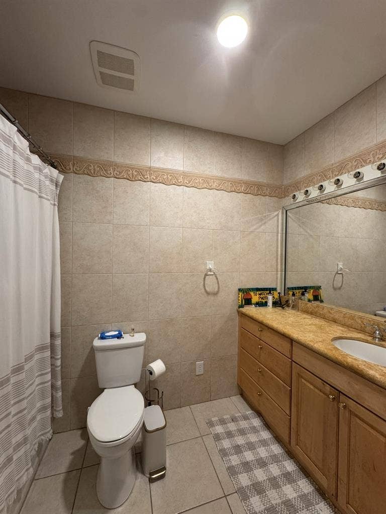 Room fully furnished