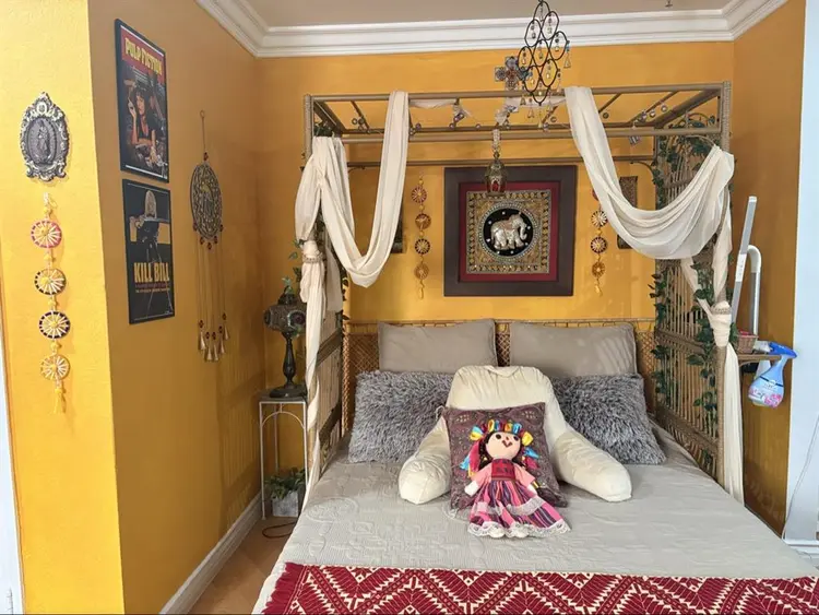 Room Available Nov 1 in Hollywood