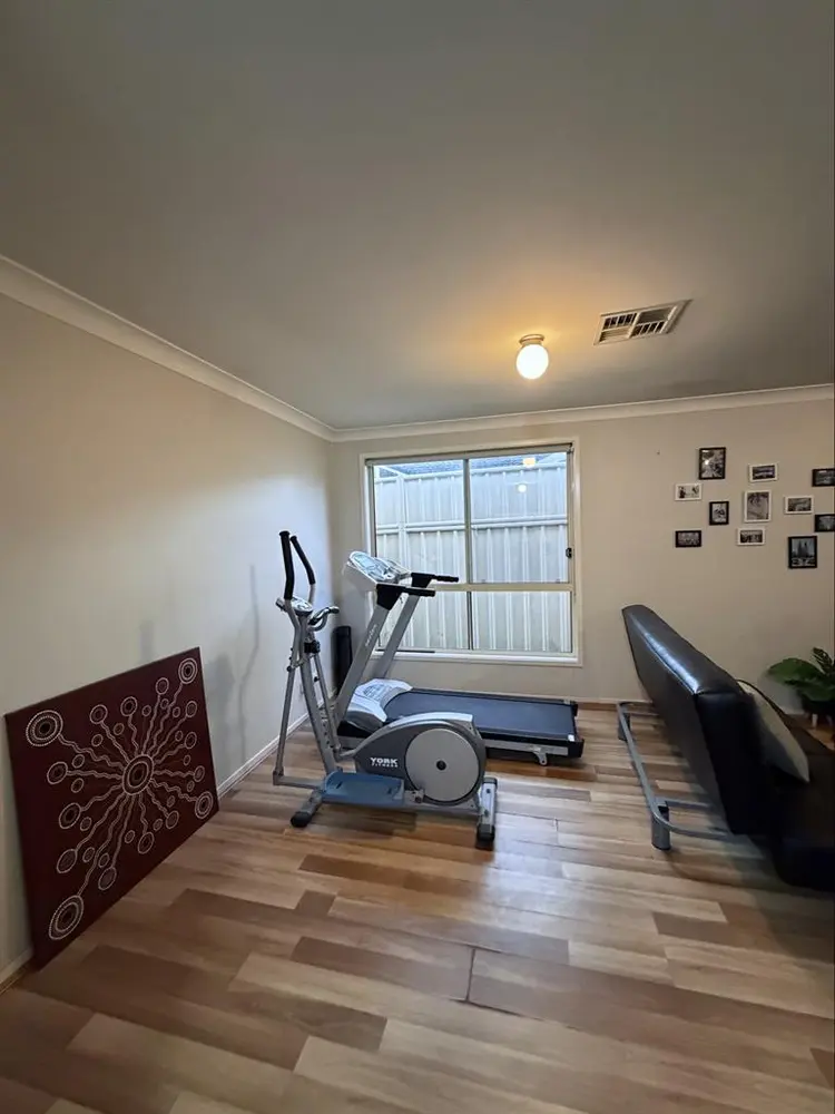 1 room available 250 per week