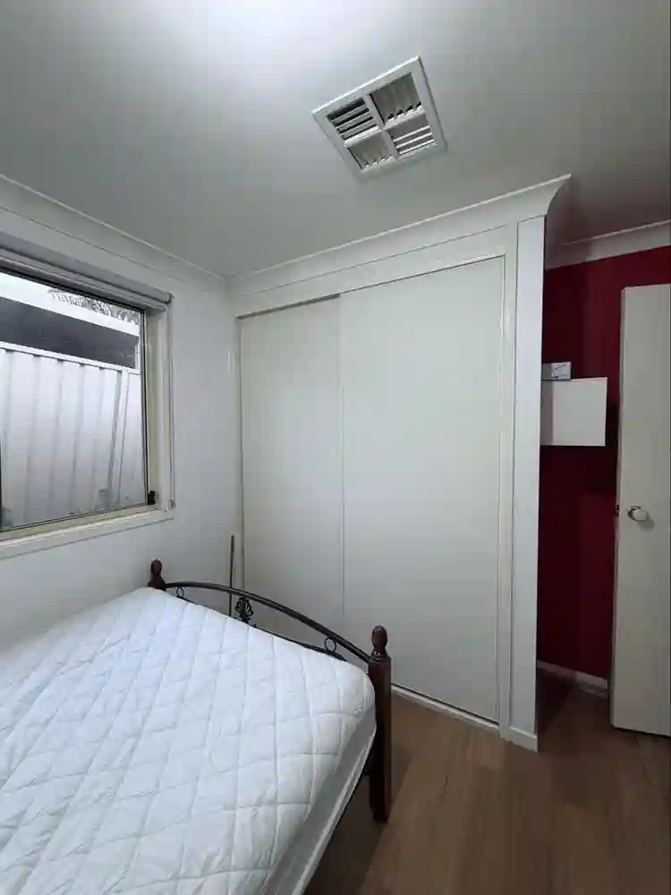 1 room available 250 per week
